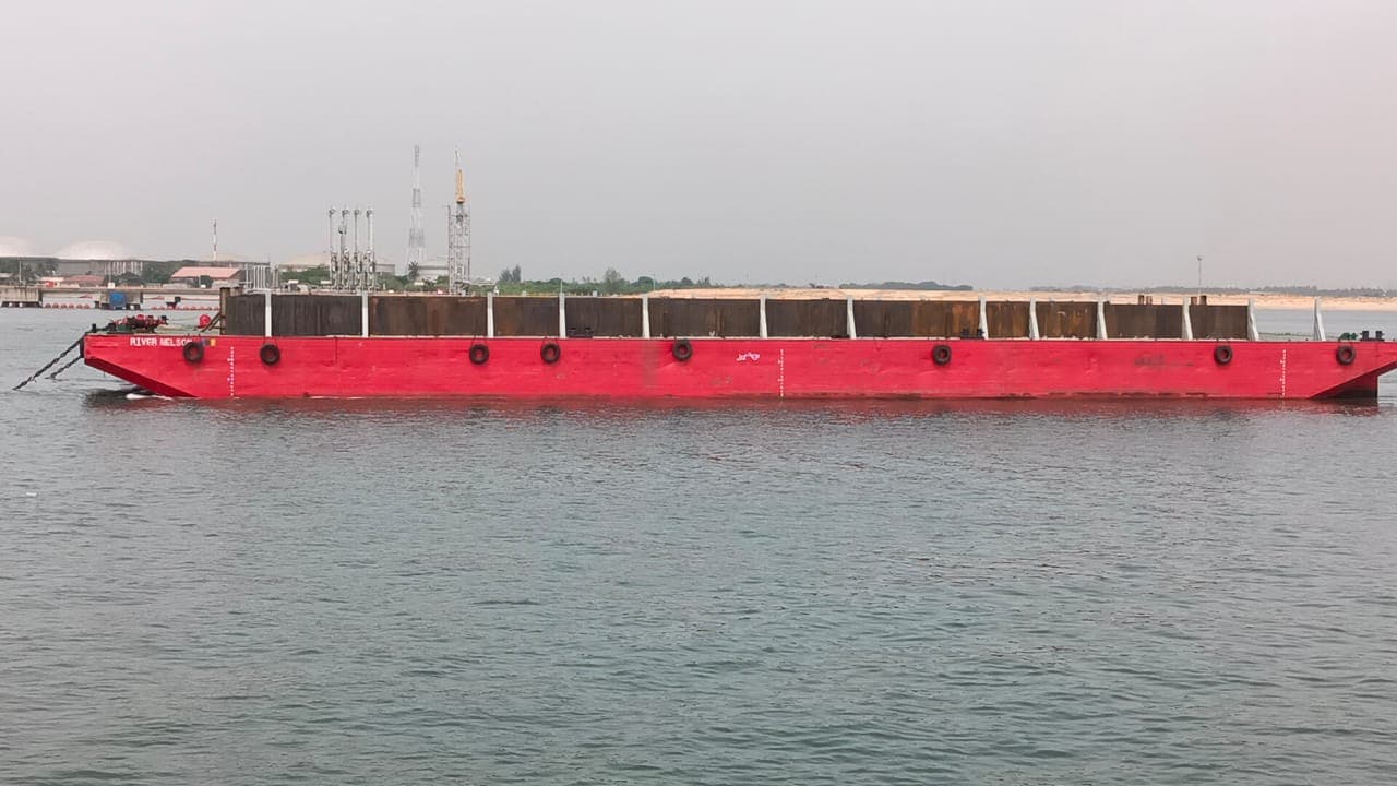 4,000 Tonne Seagoing Barge